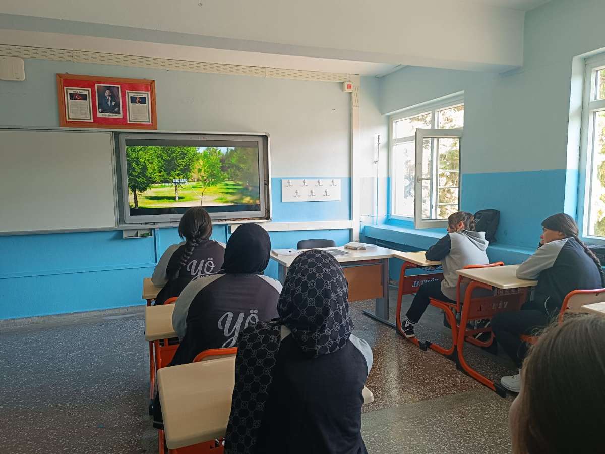 "Her Çocuk Bir Fidan, İlk Ders Yeşil Vatan"
